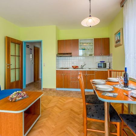 Apartmani Ilicevic Crikvenica Exterior foto