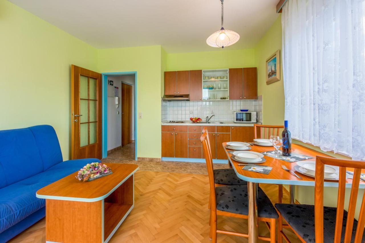 Apartmani Ilicevic Crikvenica Exterior foto